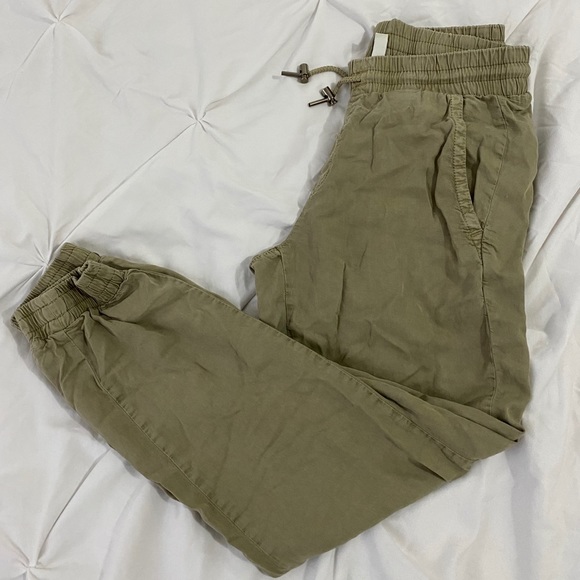 *SOLD* Zara Sage Green Jogger Pants - Size XS - Picture 3 of 12